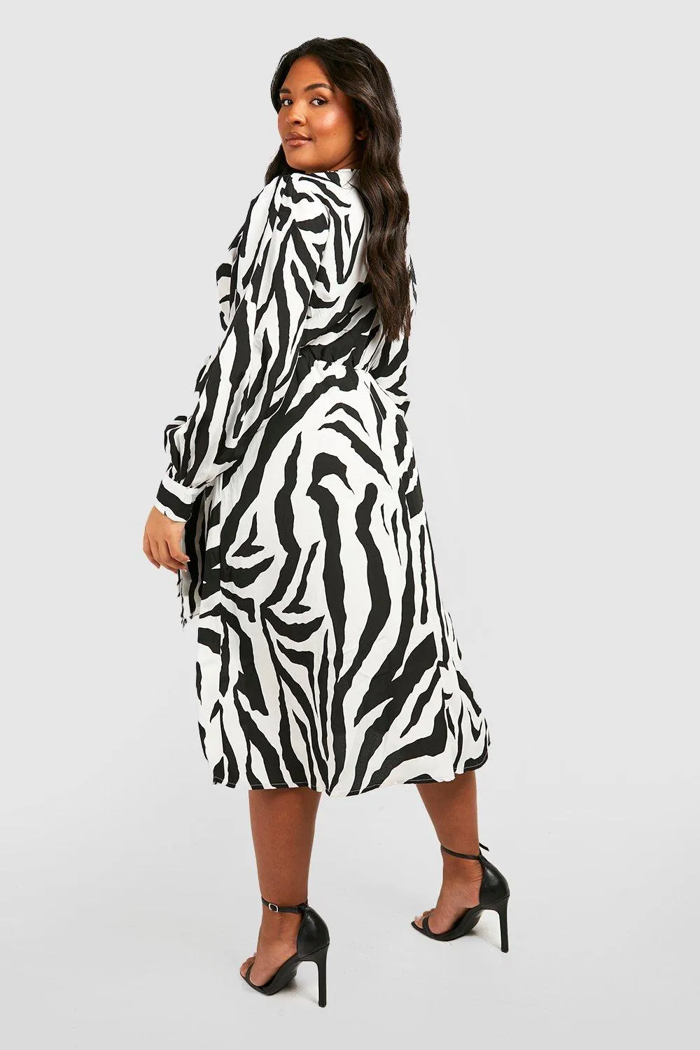 Boohoo plus print midi dress, black