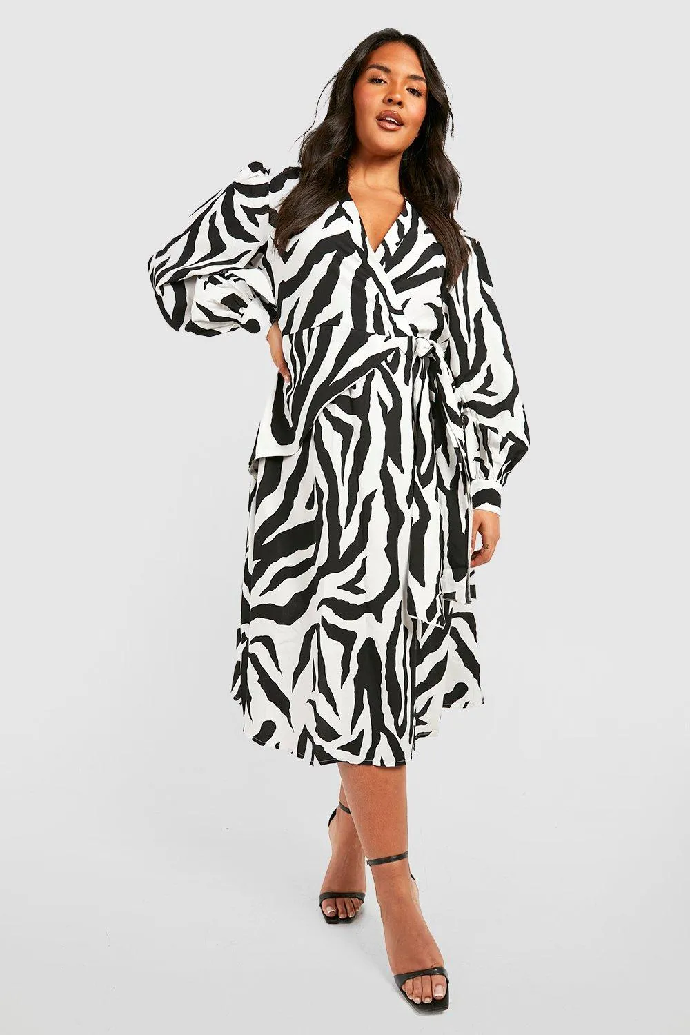 Boohoo plus print midi dress, black