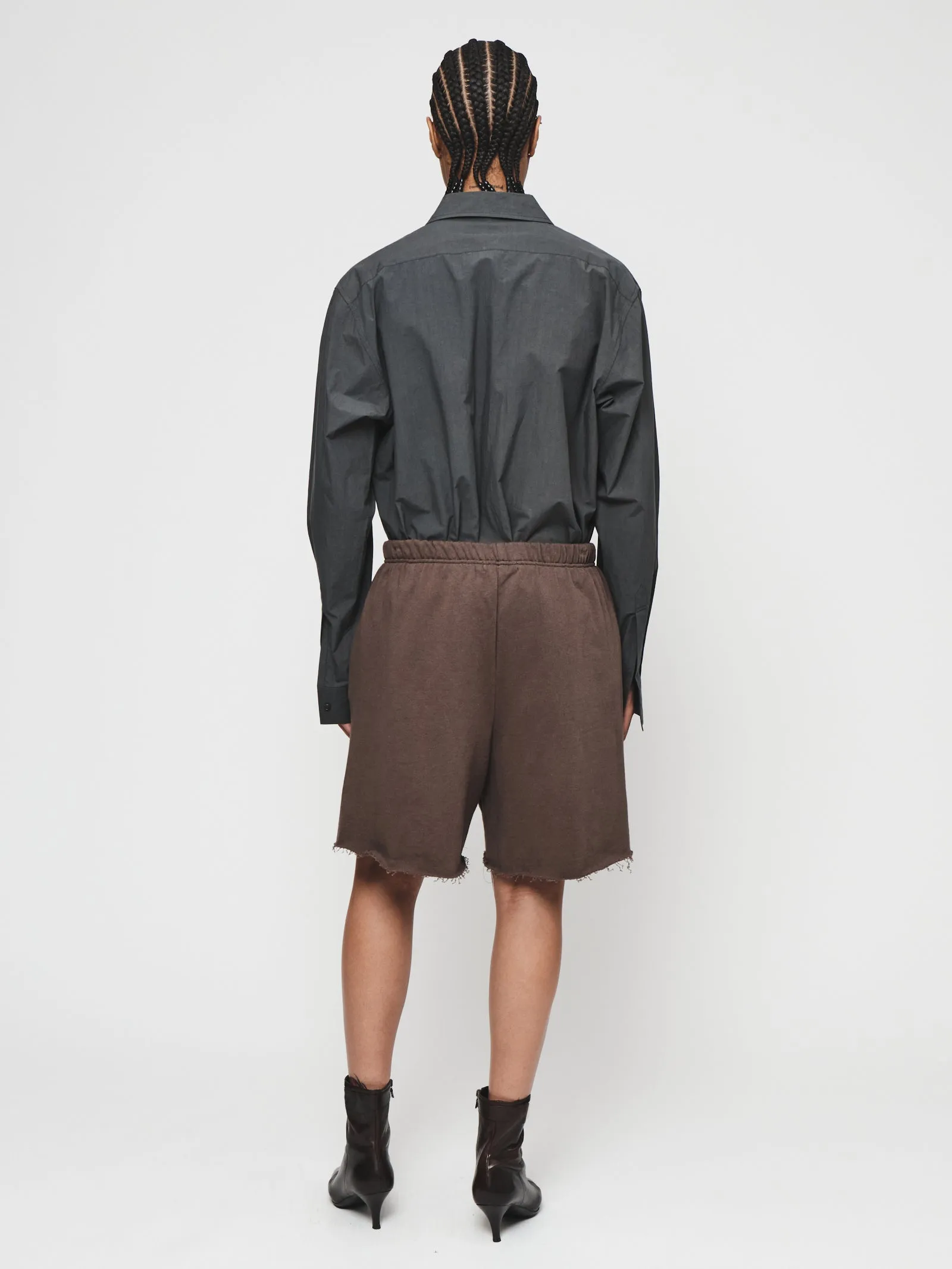 Cut Off Sweat Short in Washed Bark
