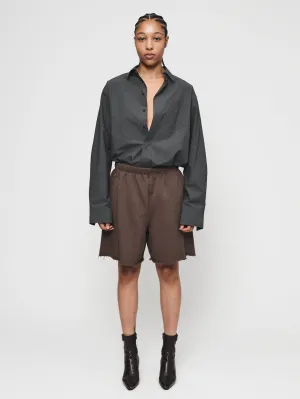 Cut Off Sweat Short in Washed Bark